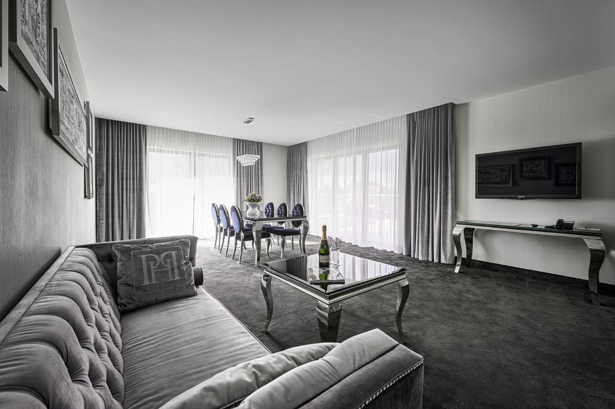 Willa Port Острода Екстериор снимка Suite