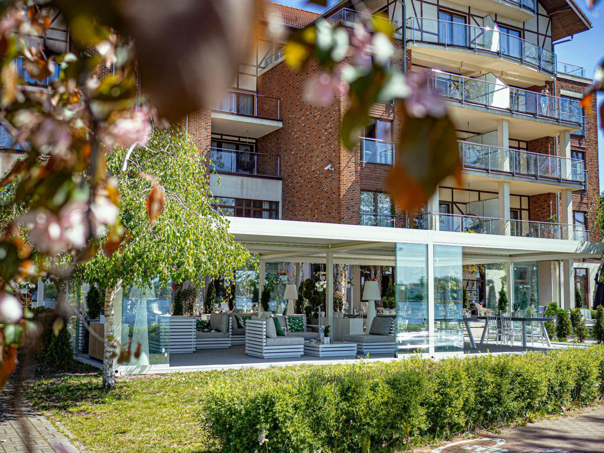 Willa Port Острода Екстериор снимка The hotel's main entrance